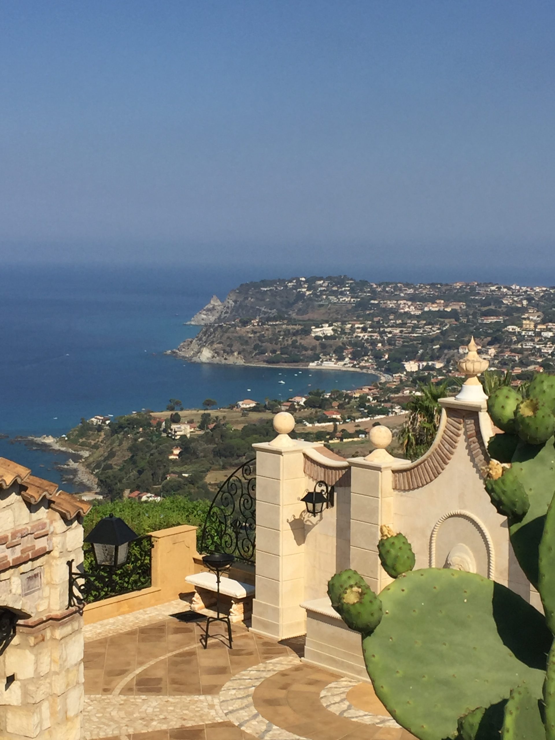 Calabria Coccorino Vendesi Terreno Vicinanze Tropea con vista capo vaticano